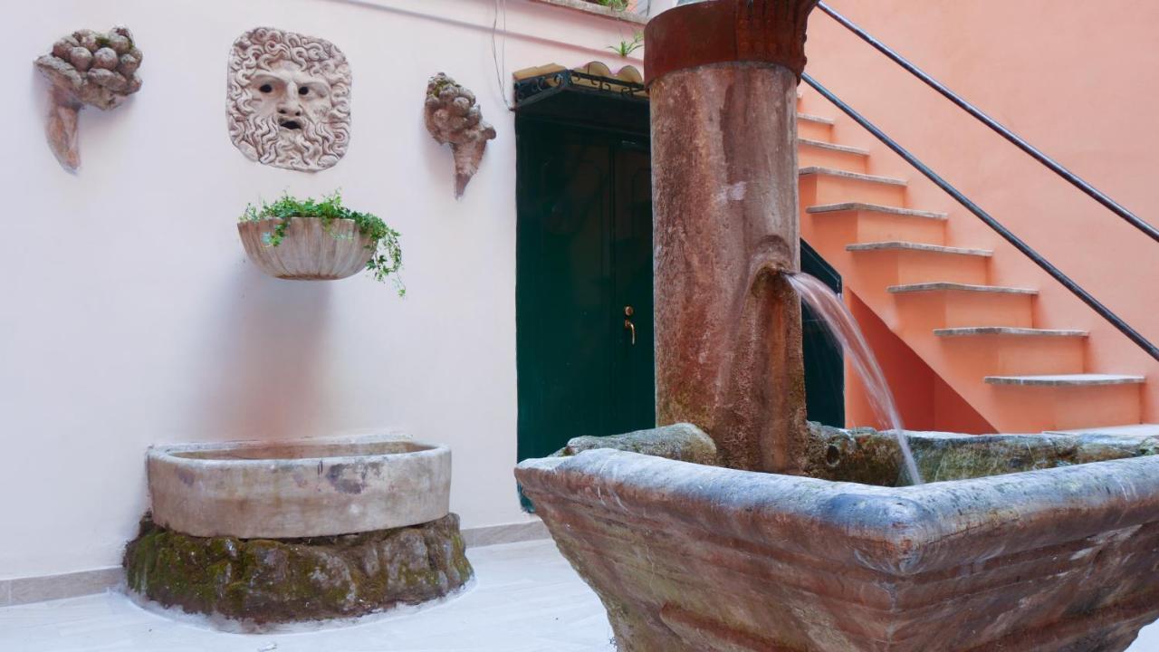 Joivy Trevi Fountain'S Relais Daire Roma Dış mekan fotoğraf
